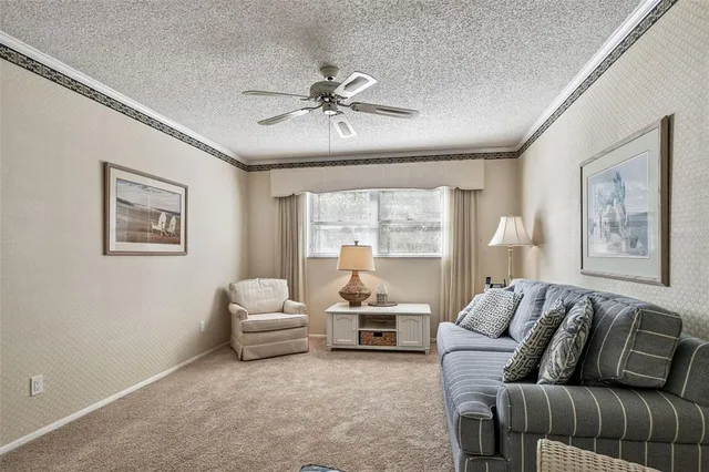 $389,900 | 2170 Americus Boulevard South, Unit 34, Clearwater, FL 33763