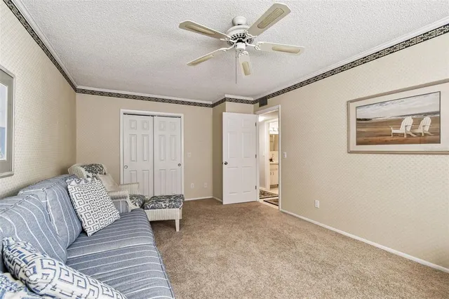 $389,900 | 2170 Americus Boulevard South, Unit 34, Clearwater, FL 33763