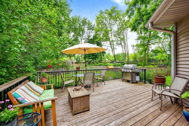 $690,000 | 21 Torrey Pines Court, Madison, WI 53717