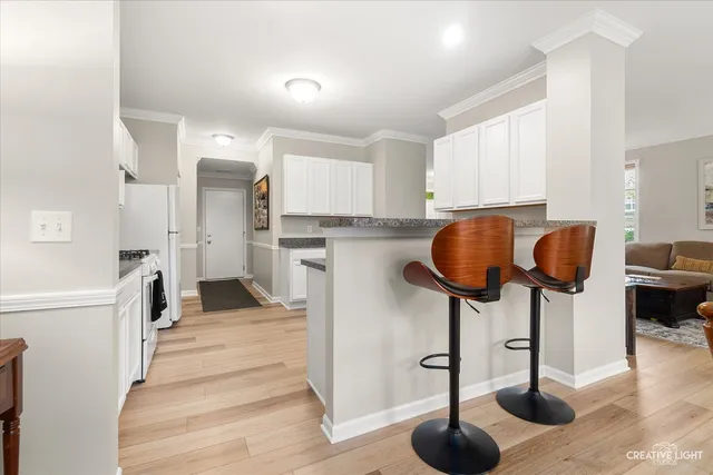 $395,000 | 6-n307 Whitmore Circle, Unit A, St. Charles, IL 60174