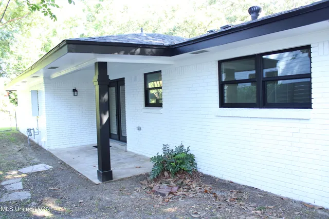 $599,000 | 310 Hillandale Avenue, Ocean Springs, MS 39564