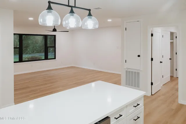 $597,000 | 310 Hillandale Avenue, Ocean Springs, MS 39564