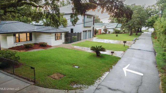 $599,000 | 310 Hillandale Avenue, Ocean Springs, MS 39564