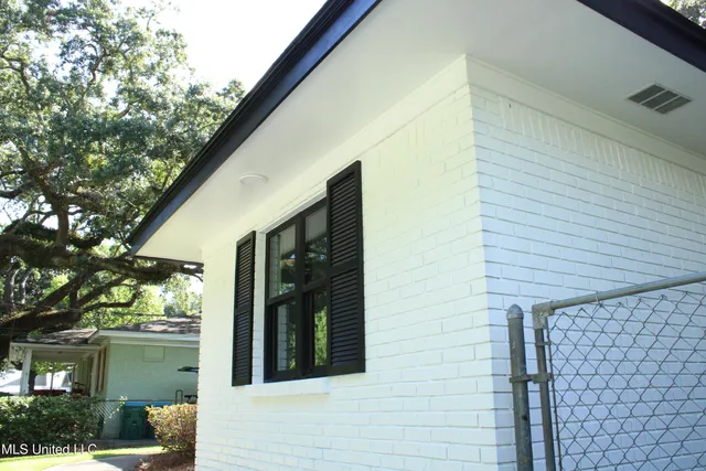 $599,000 | 310 Hillandale Avenue, Ocean Springs, MS 39564