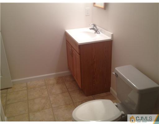 6 River Road East Brunswick, NJ 08816 - Photo 5 of 16 Gallery Image 5