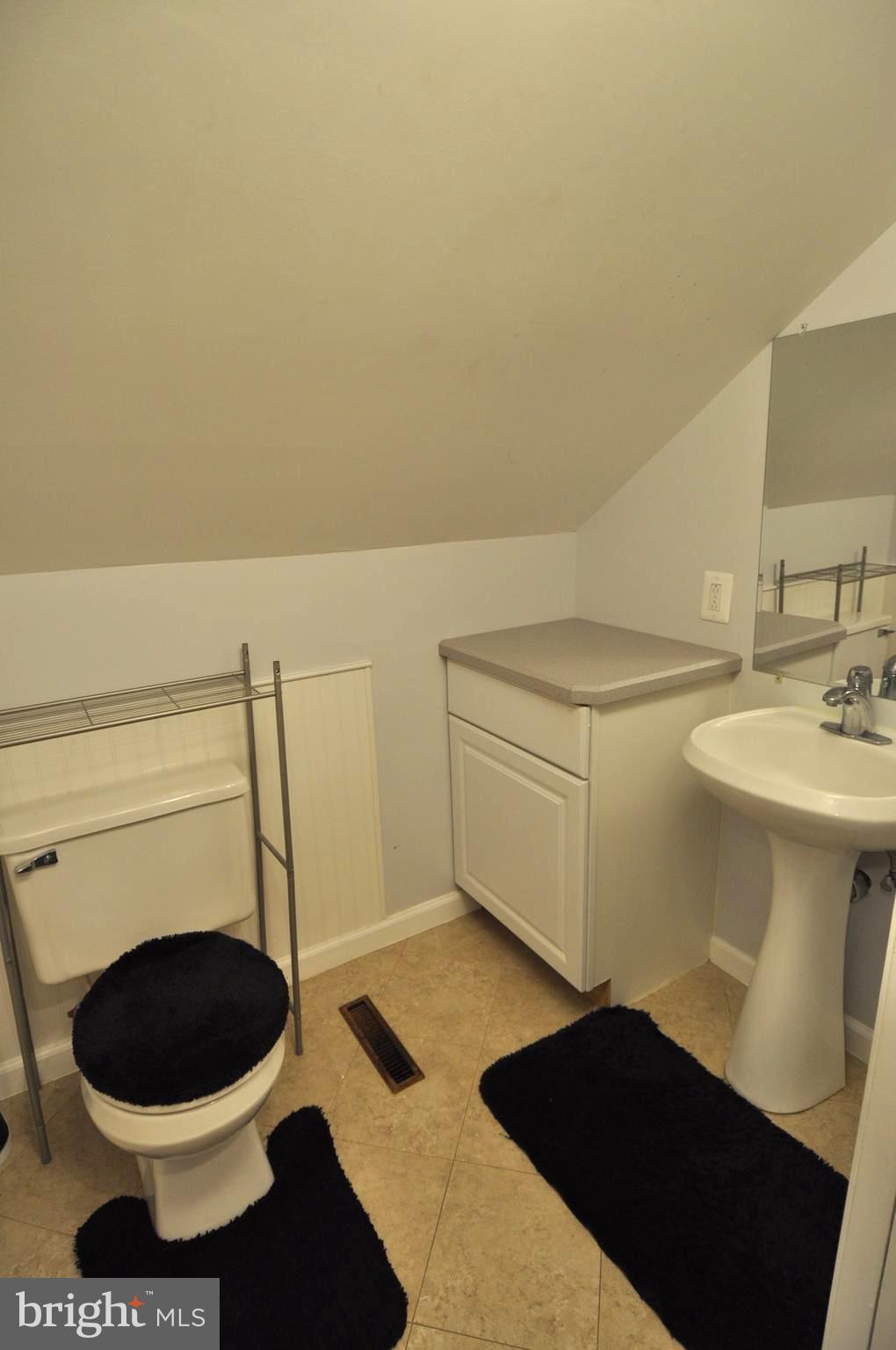 16 Linden Road Burlington, NJ 08016 - Photo 14 of 33 Gallery Image 14