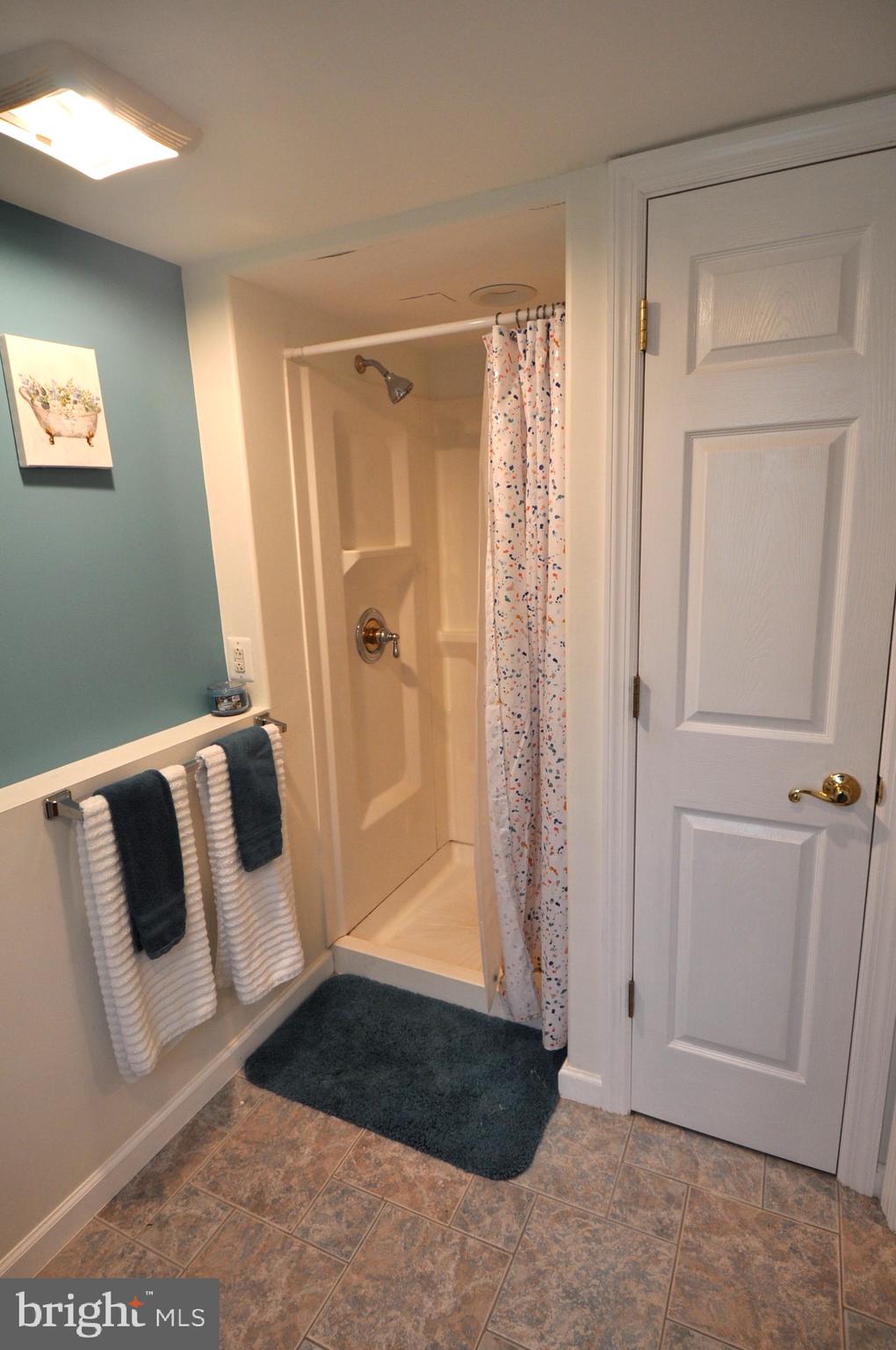 16 Linden Road Burlington, NJ 08016 - Photo 24 of 33 Gallery Image 24