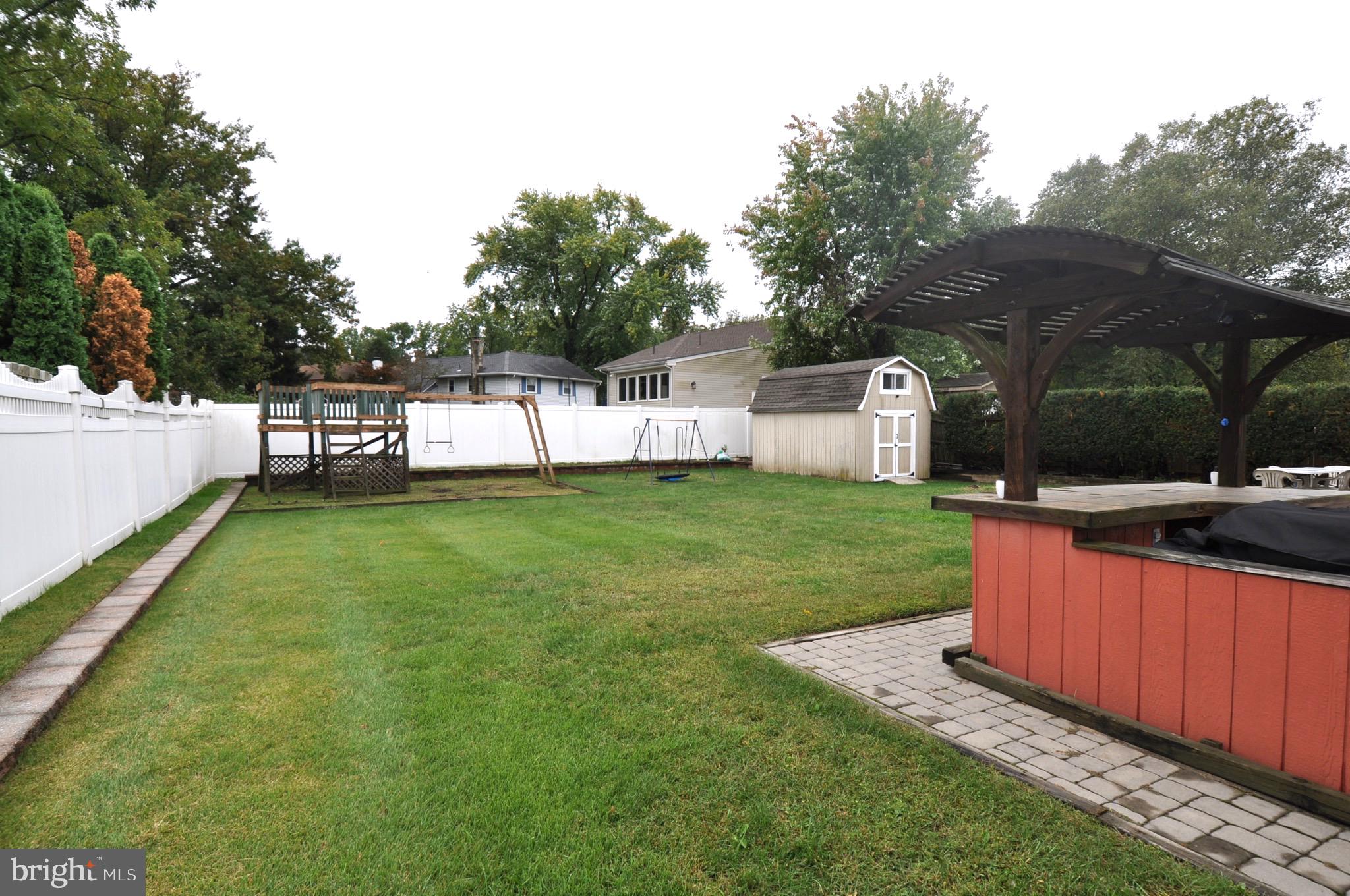 16 Linden Road Burlington, NJ 08016 - Photo 32 of 33 Gallery Image 32