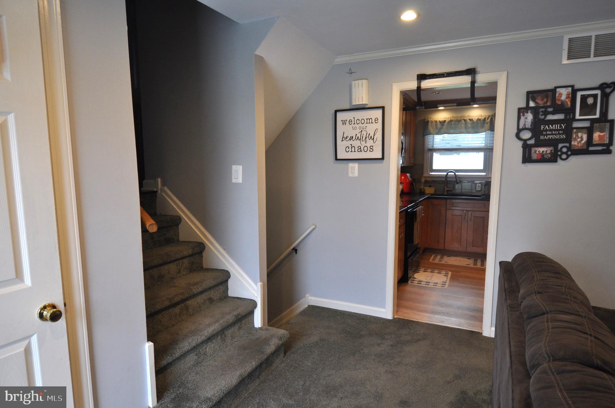 16 Linden Road Burlington, NJ 08016 - Photo 5 of 33 Gallery Image 5