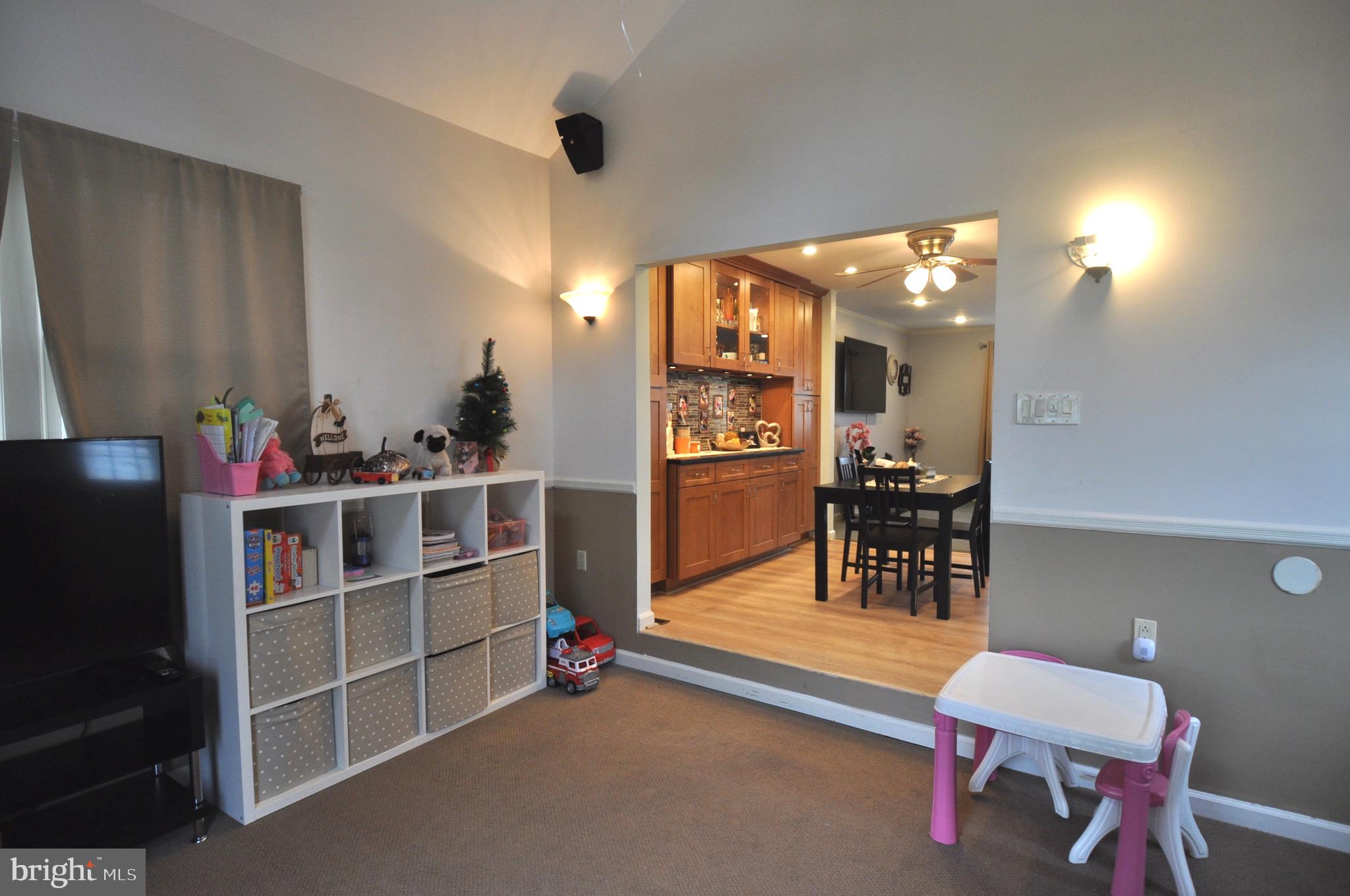 16 Linden Road Burlington, NJ 08016 - Photo 8 of 33 Gallery Image 8