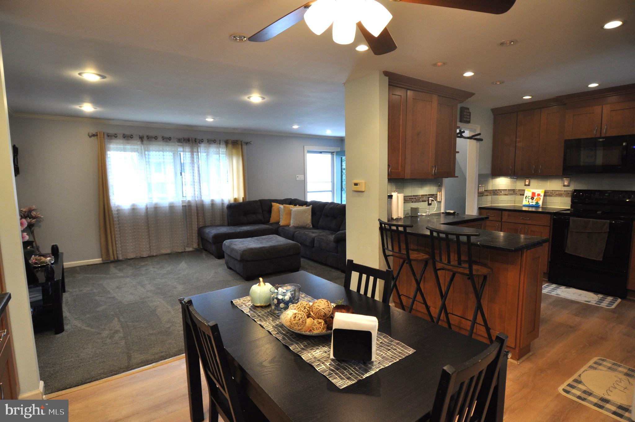 16 Linden Road Burlington, NJ 08016 - Photo 9 of 33 Gallery Image 9