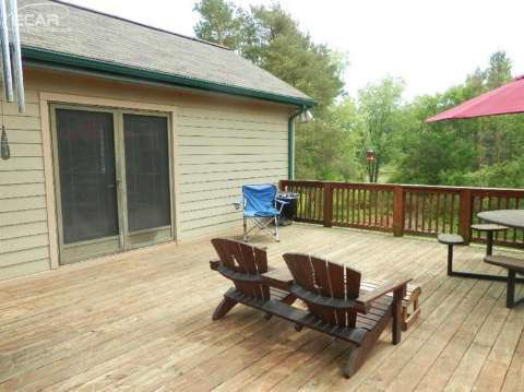 9100 Bennett Lake Road Fenton, MI 48430 - Photo 19 of 23 20438932-18.JPG