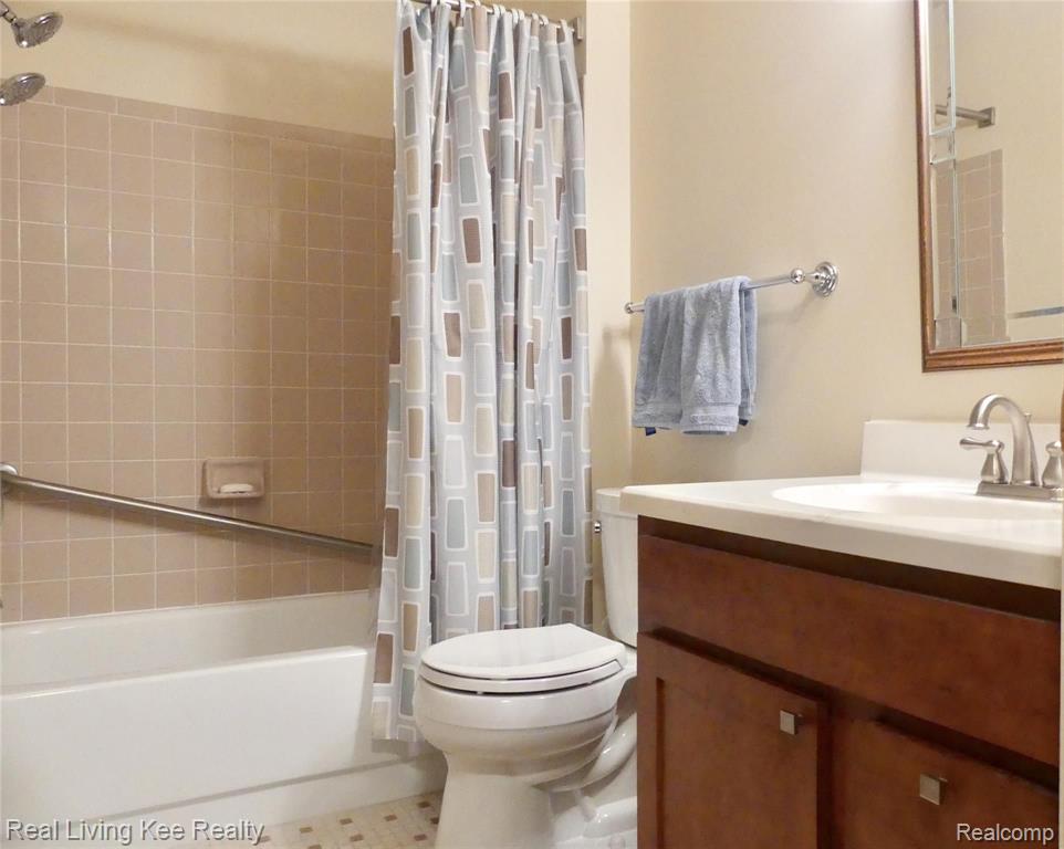 964 Wexford Way Rochester Hills, MI 48307 - Photo 12 of 25