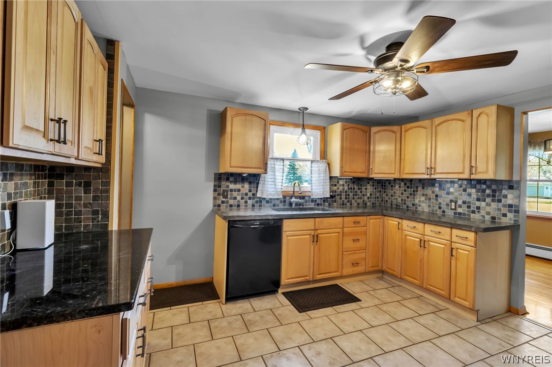 5065 Salt Road Clarence, NY 14031 - Photo 12 of 37