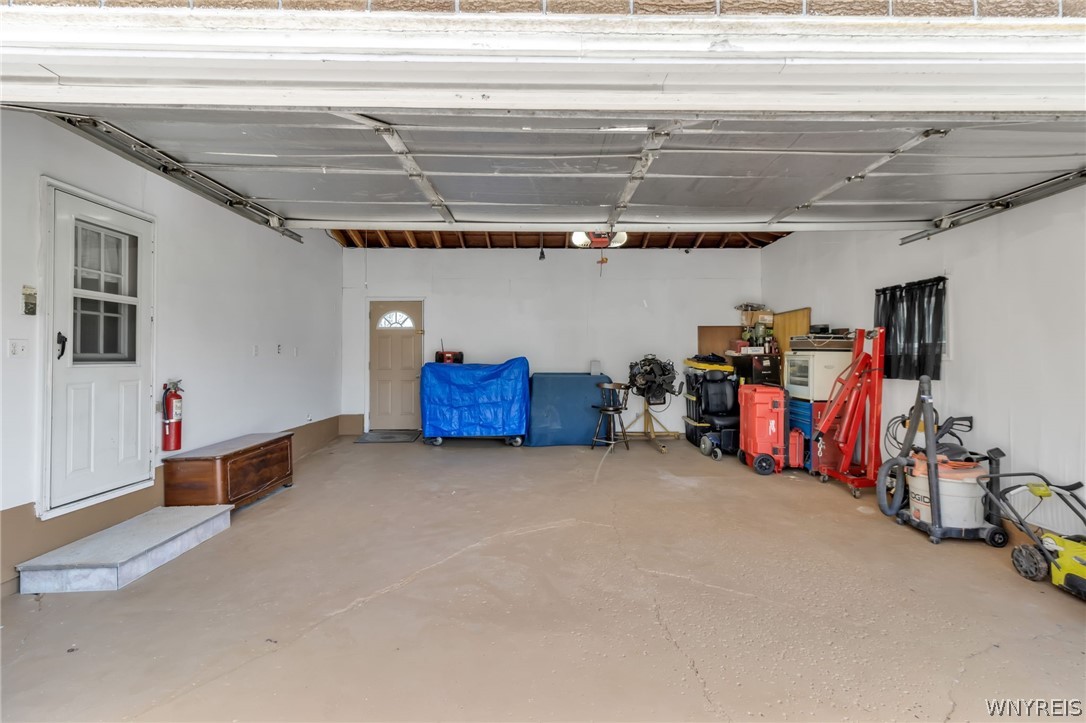 5065 Salt Road Clarence, NY 14031 - Photo 30 of 37