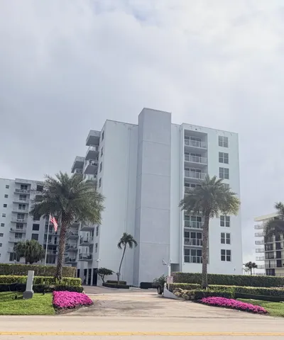 $3,250 | 3450 South Ocean Boulevard, Unit 805, South Palm Beach, FL 33480