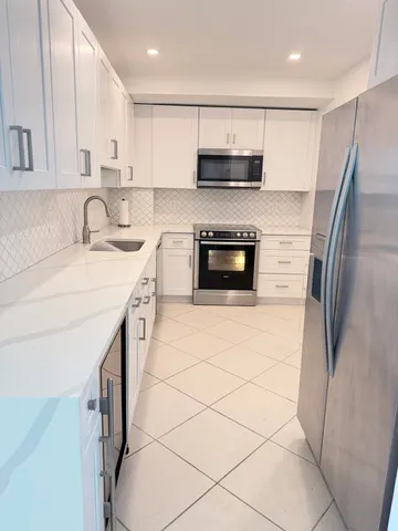 $3,250 | 3450 South Ocean Boulevard, Unit 805, South Palm Beach, FL 33480