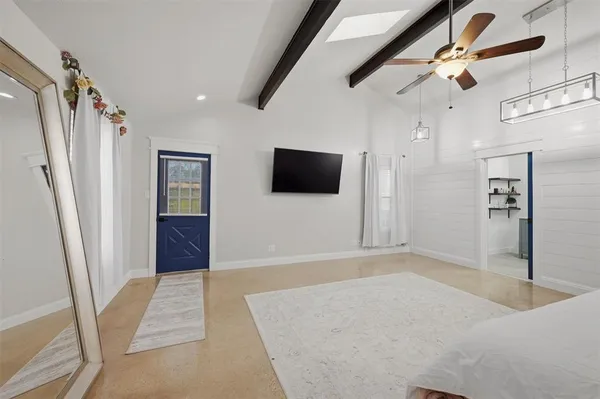 $729,900 | 711 County Road 162, Gainesville, TX 76240
