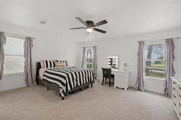 $729,900 | 711 County Road 162, Gainesville, TX 76240