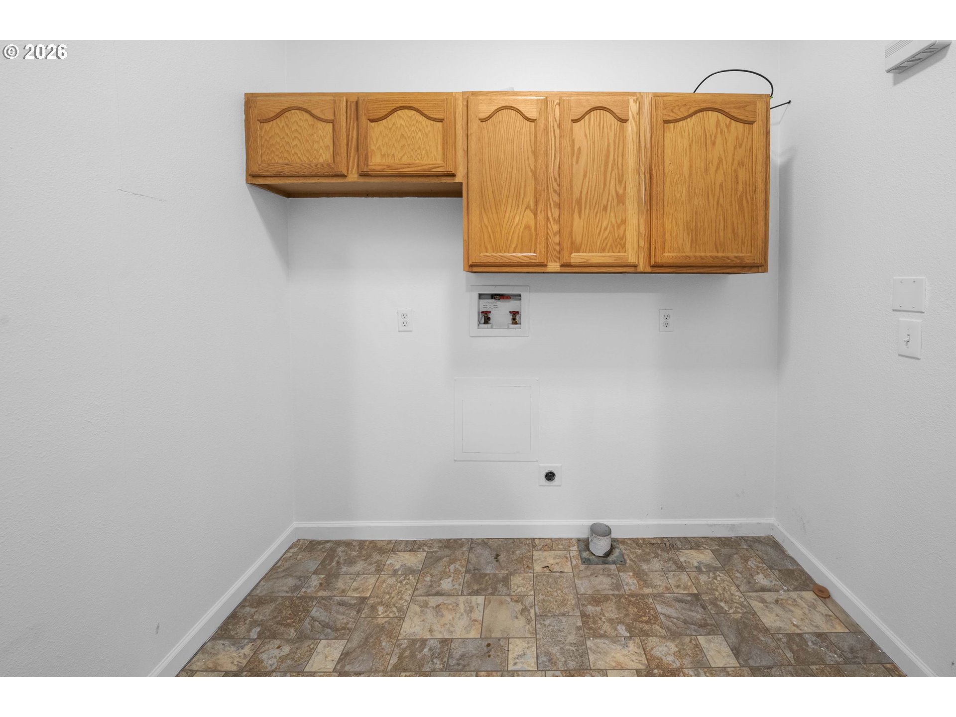 35134 Labrador Lane Astoria, OR 97103 - Photo 15 of 19 Utility Room