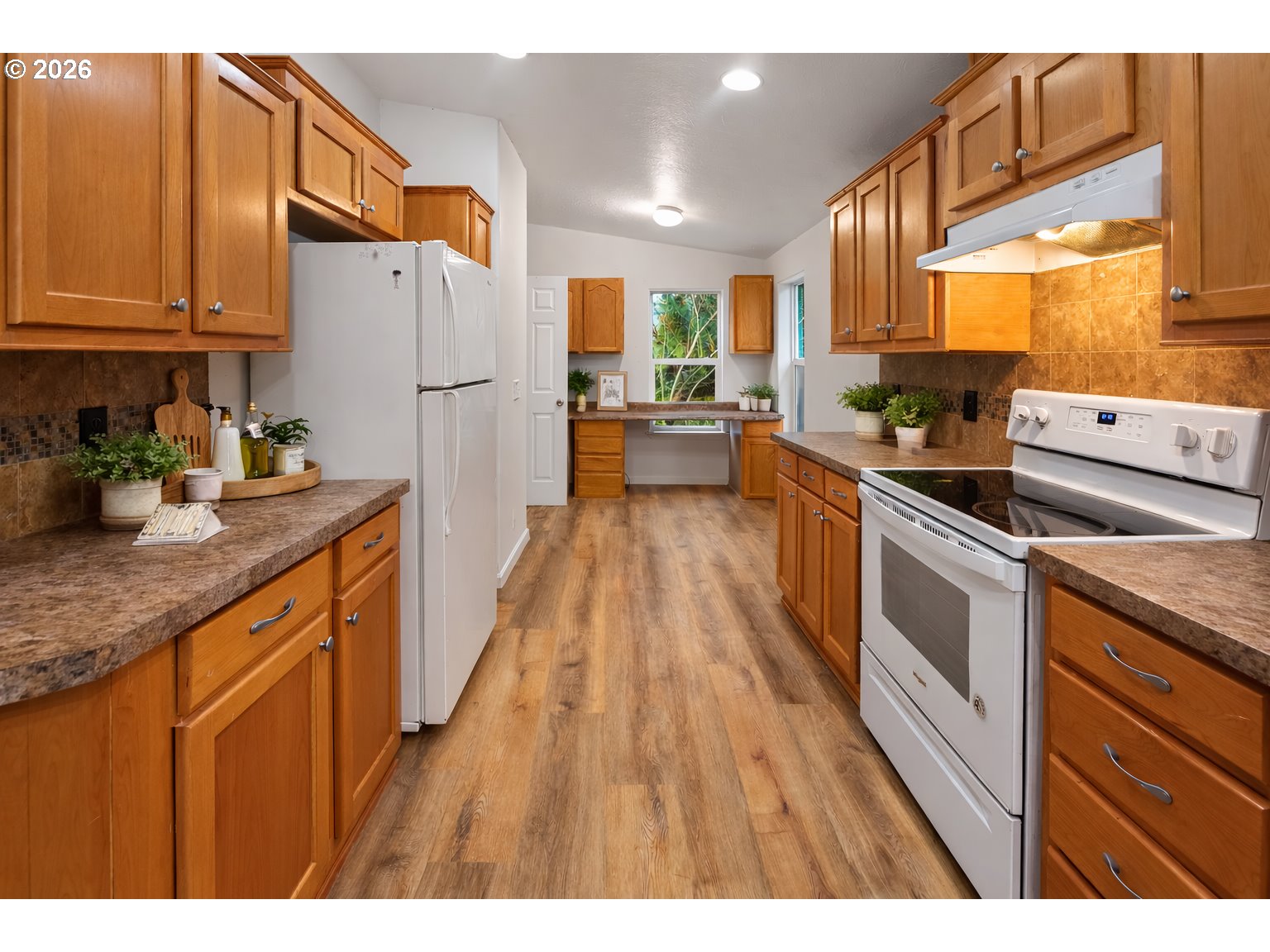 35134 Labrador Lane Astoria, OR 97103 - Photo 7 of 19 Kitchen