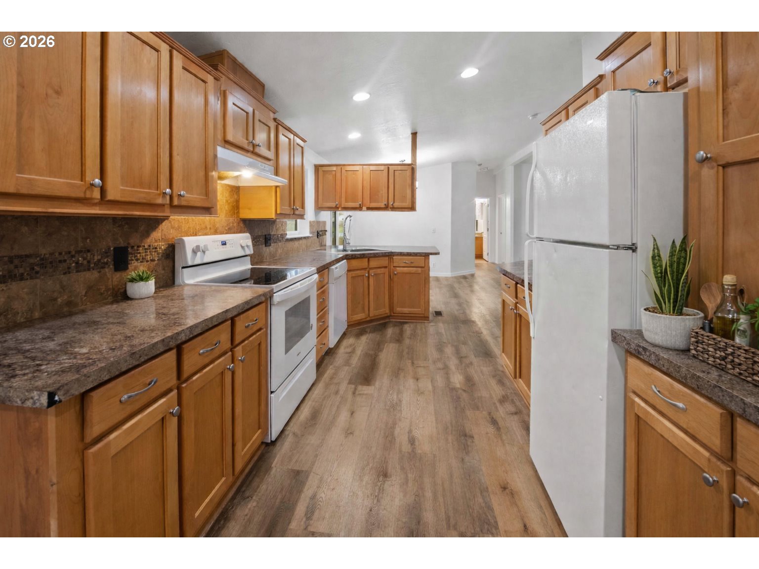 35134 Labrador Lane Astoria, OR 97103 - Photo 8 of 19 Kitchen