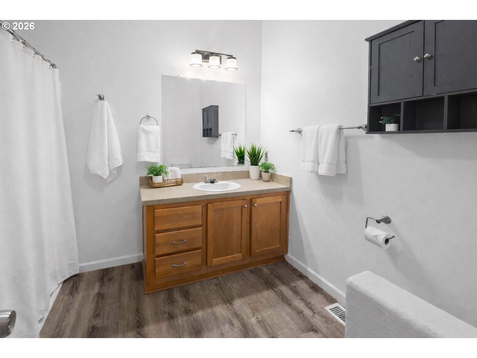 35134 Labrador Lane Astoria, OR 97103 - Photo 10 of 19 Bathroom