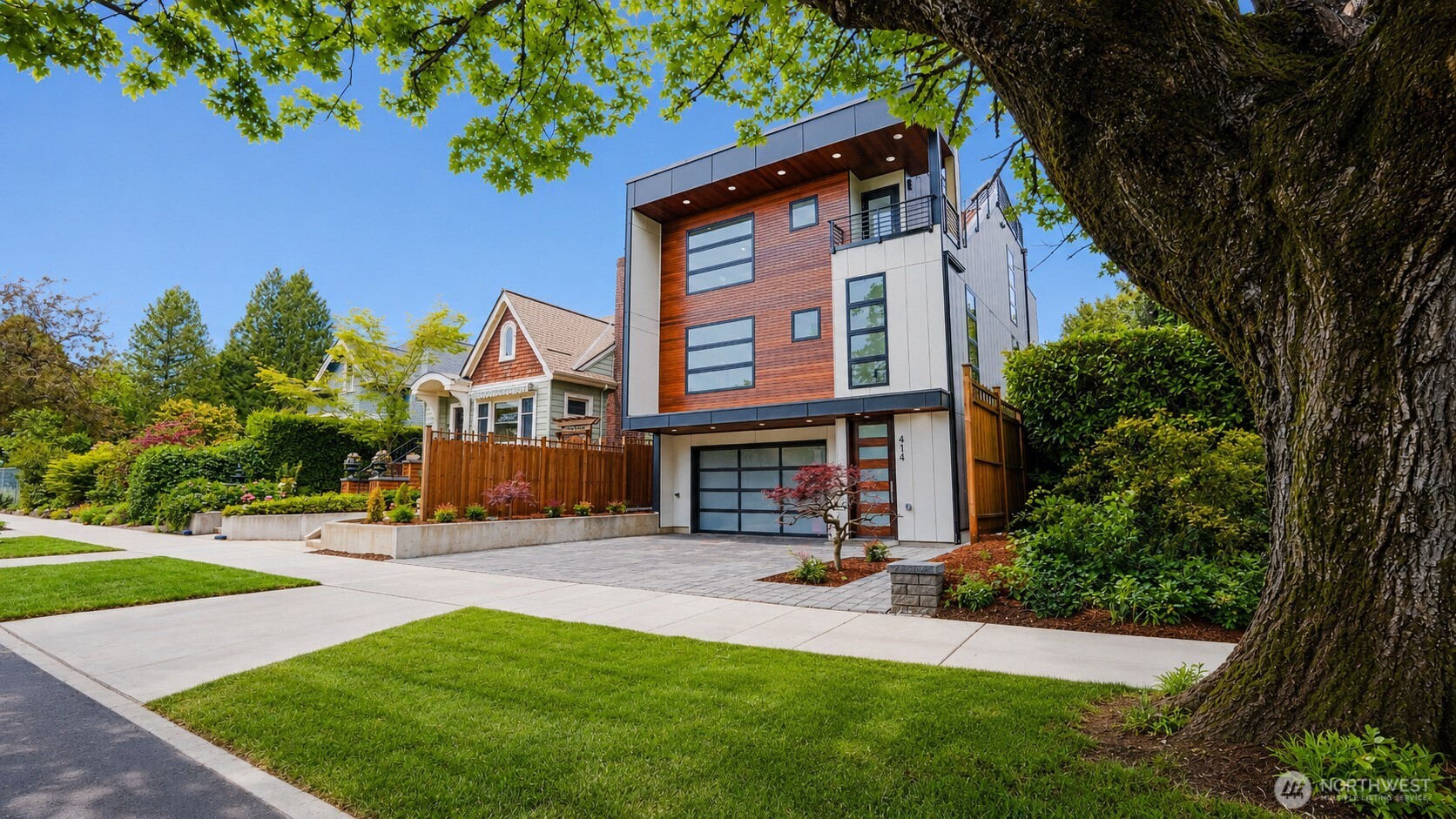 414 30th Avenue Seattle, WA 98122 - Photo 1 of 23