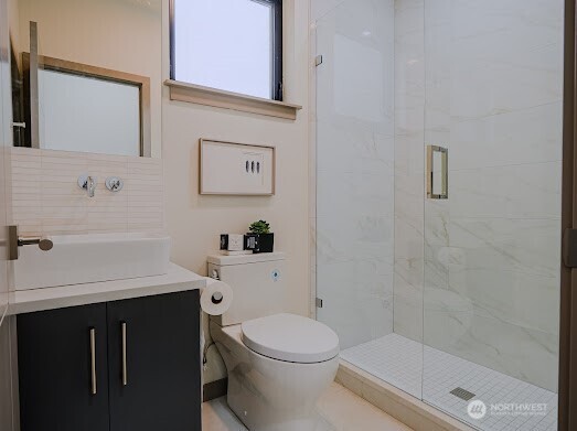 414 30th Avenue Seattle, WA 98122 - Photo 10 of 23