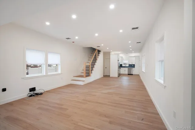 $4,250 | 38 South Front Street, Farmingdale, NY 11735