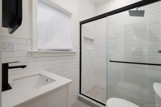 $4,250 | 38 South Front Street, Farmingdale, NY 11735