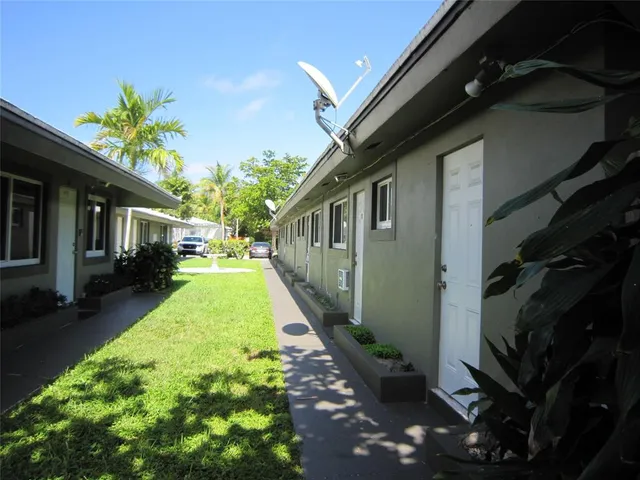 $1,279,000 | 1129 Northeast 16th Avenue, Unit 15, Fort Lauderdale, FL 33304