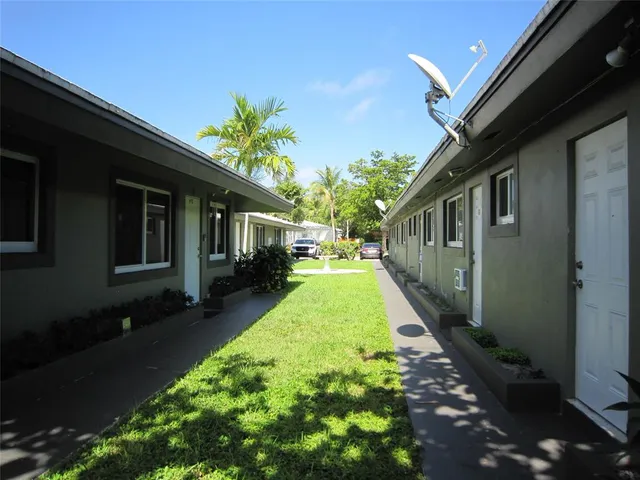 $1,279,000 | 1129 Northeast 16th Avenue, Unit 15, Fort Lauderdale, FL 33304