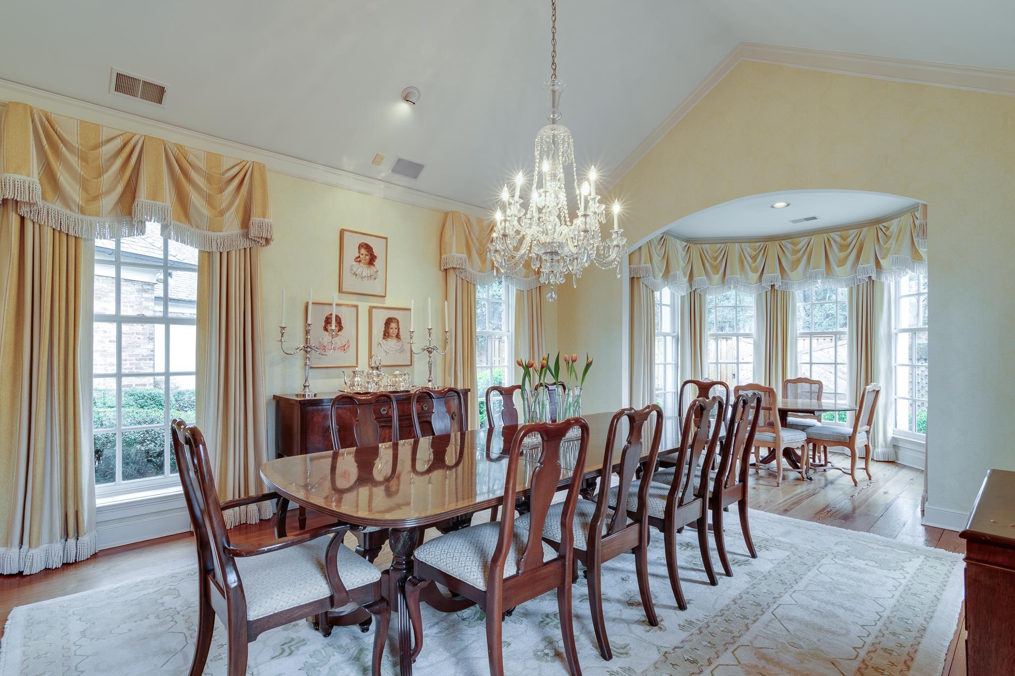 160 Cherry Road Memphis, TN 38117 - Photo 7 of 39 a view of a dining room with furniture window and outside view
