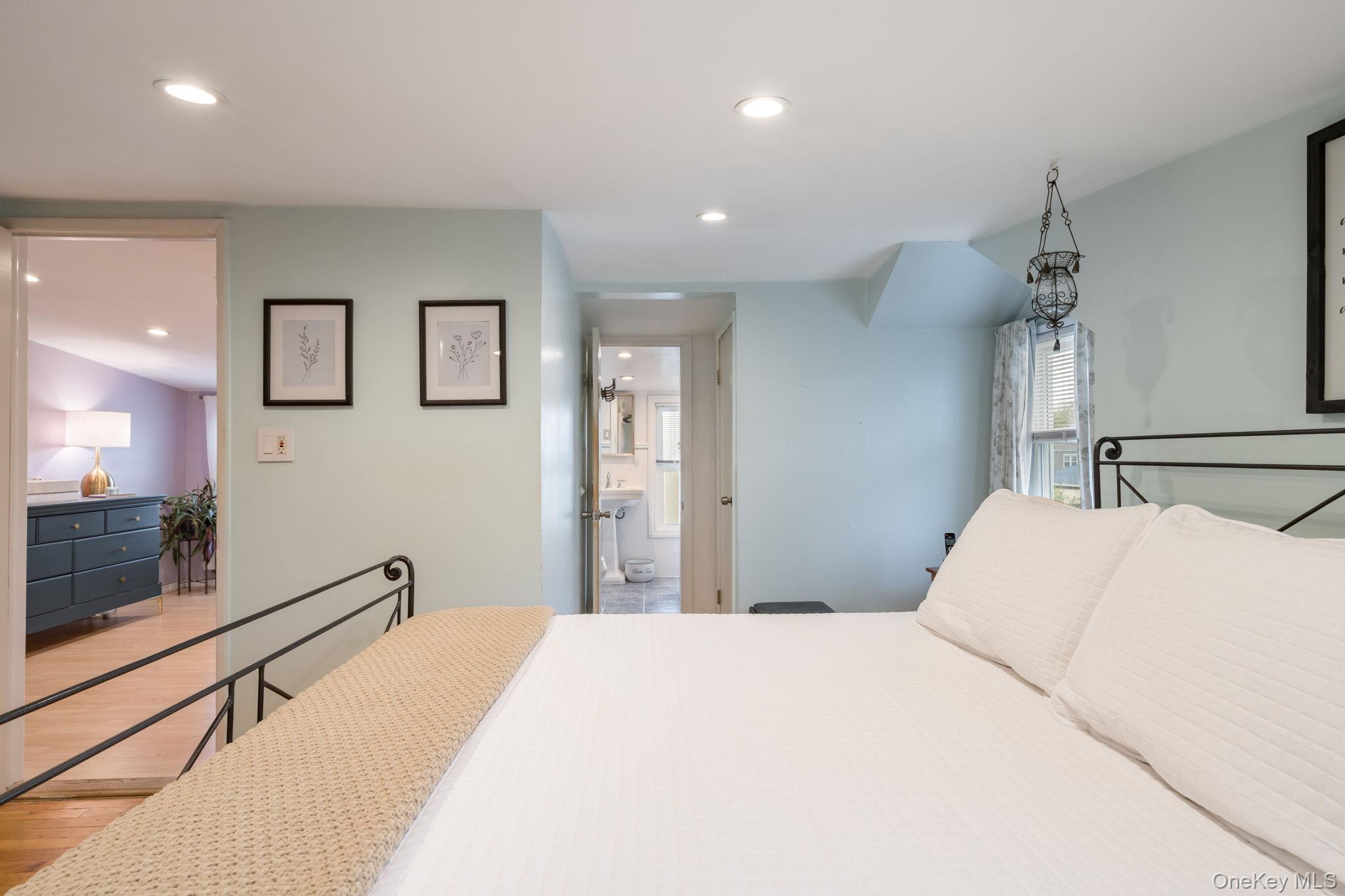 82 Nottingham Avenue Valley Stream, NY 11580 - Photo 9 of 30 Unit 1 Bedroom 1