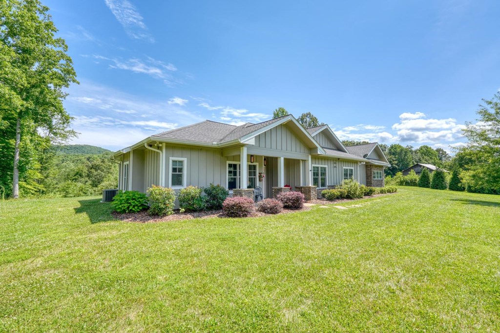 314 Winchester Cove Road Hayesville, NC 28904 - Photo 6 of 45