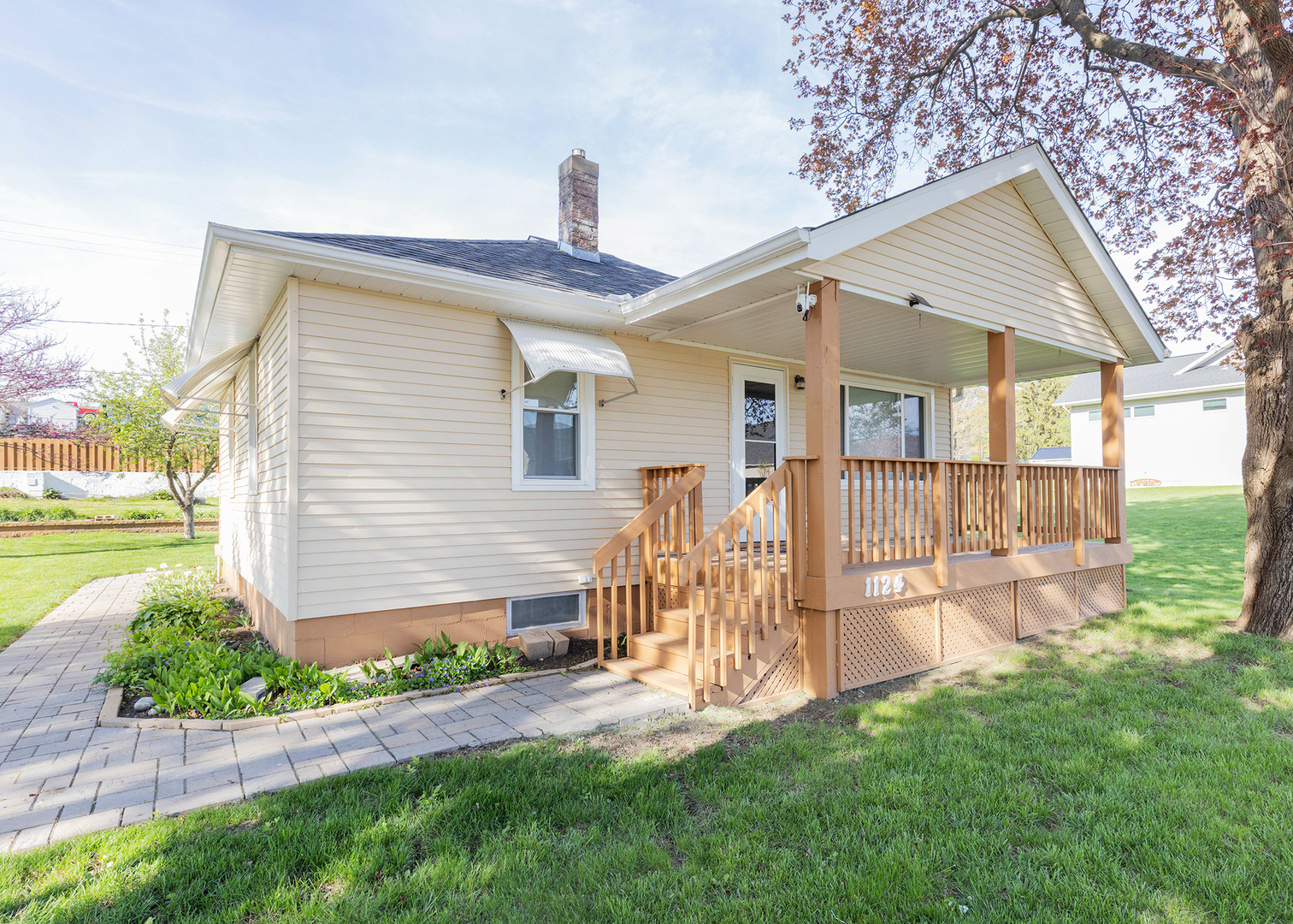 1124 West Walnut Street Buffalo, IA 52728 - Photo 2 of 30