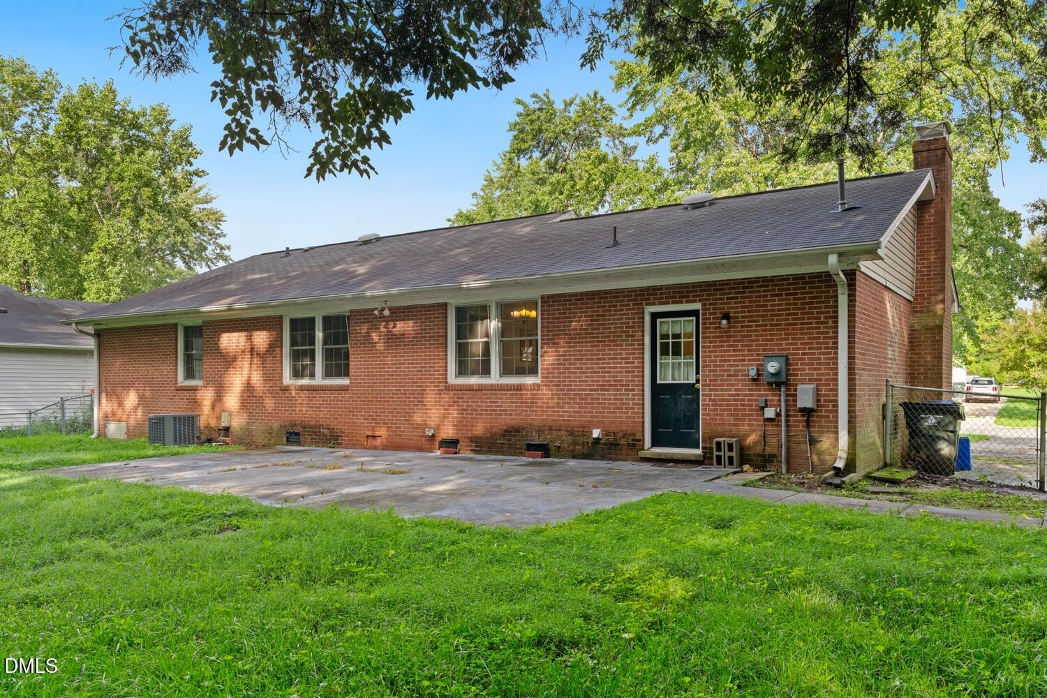 2021 Fox Run Road Burlington, NC 27215 - Photo 25 of 32 24