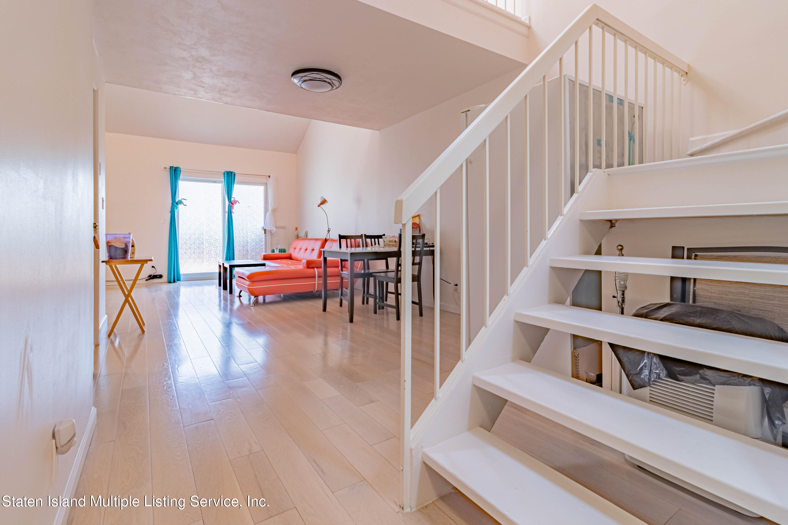 268 Timber Ridge Drive Staten Island, NY 10306 - Photo 17 of 30 17