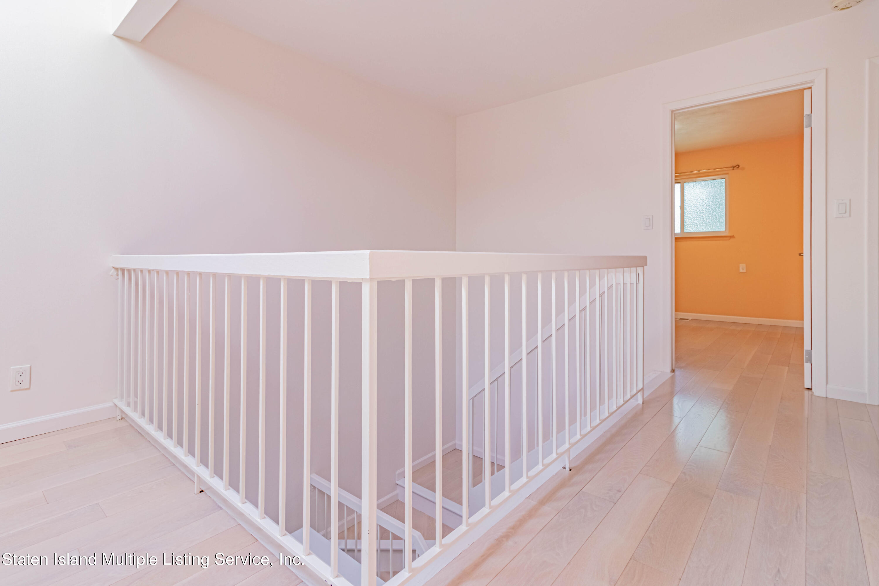 268 Timber Ridge Drive Staten Island, NY 10306 - Photo 18 of 30 18