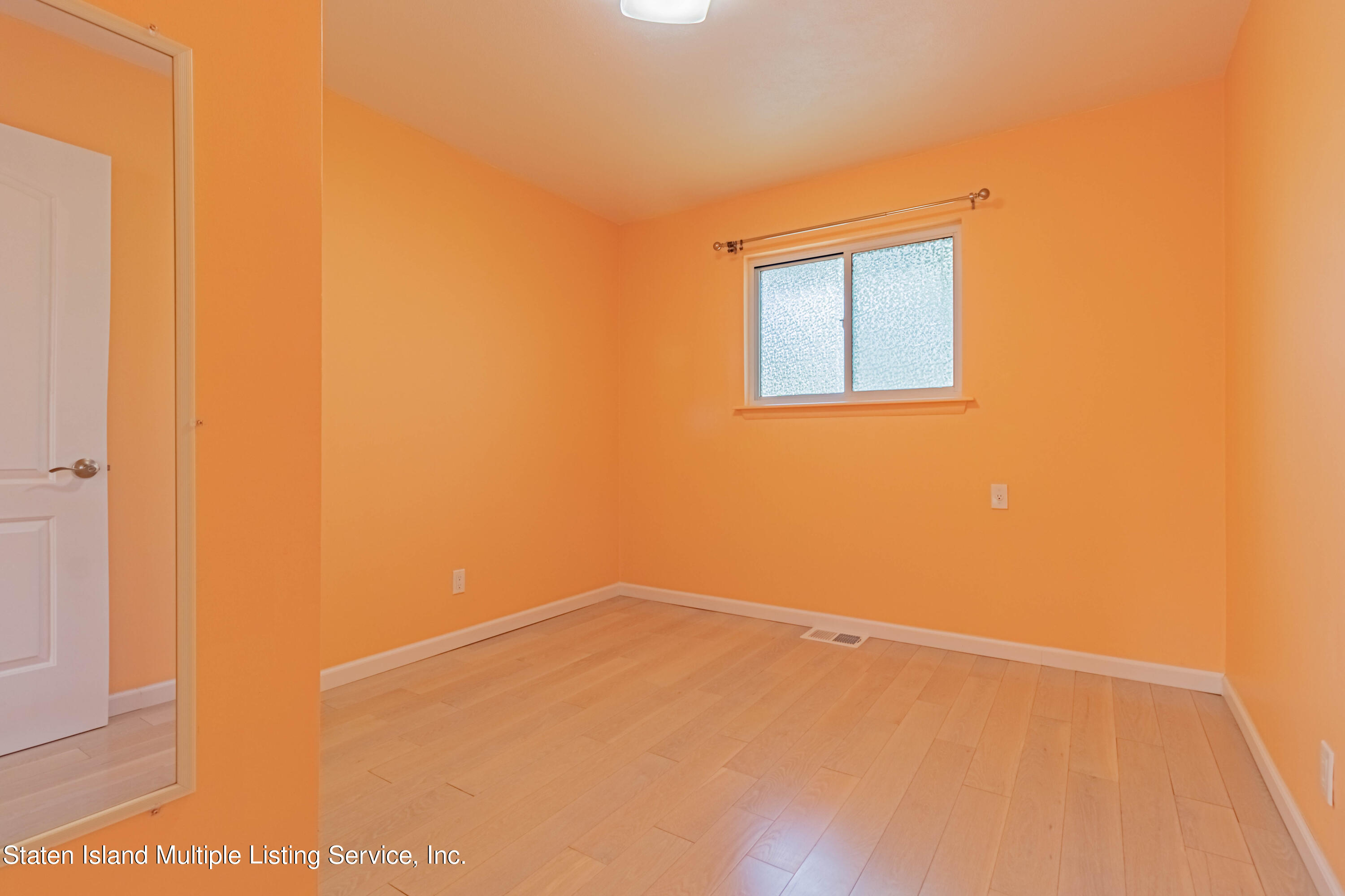 268 Timber Ridge Drive Staten Island, NY 10306 - Photo 20 of 30 20