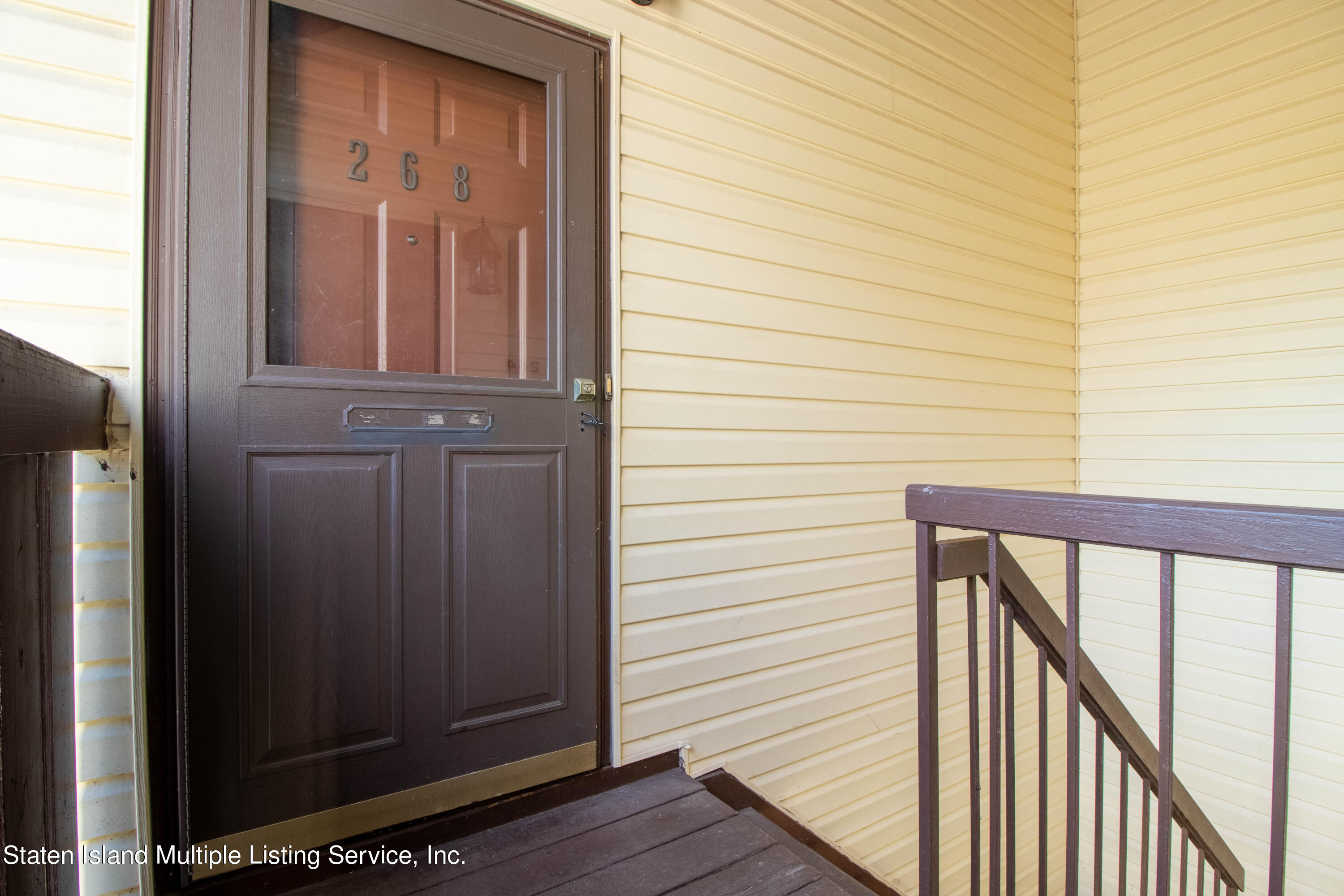 268 Timber Ridge Drive Staten Island, NY 10306 - Photo 3 of 30 03