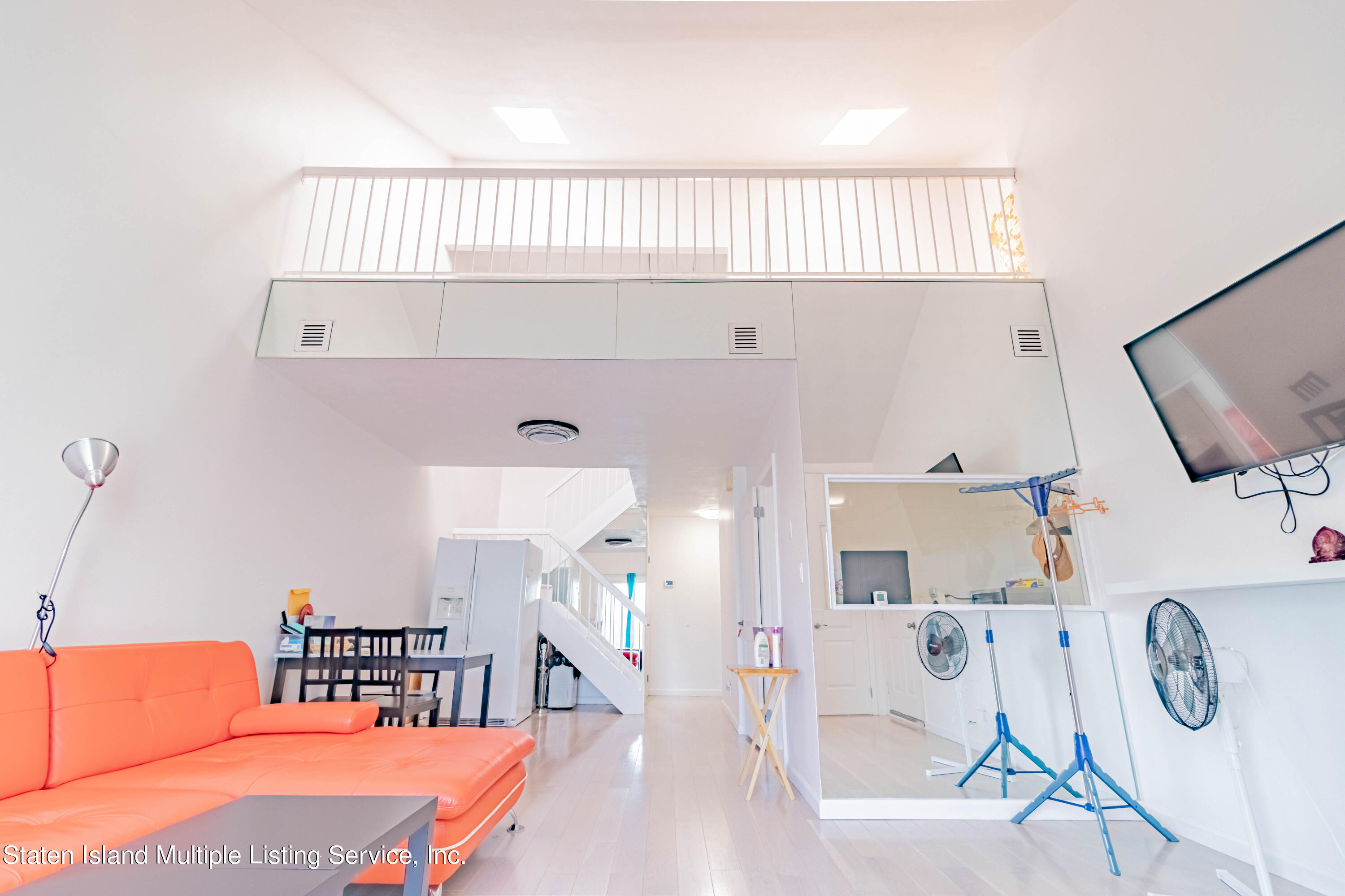 268 Timber Ridge Drive Staten Island, NY 10306 - Photo 6 of 30 06