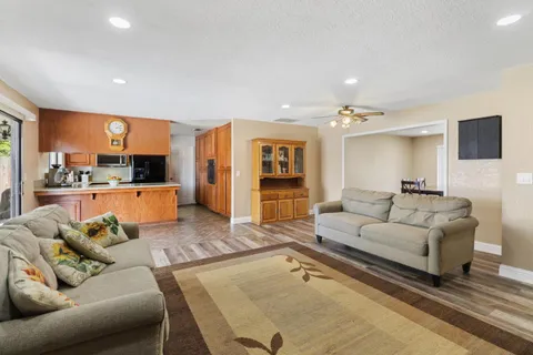 $585,000 | 8951 Lansdowne Court, Elk Grove, CA 95624