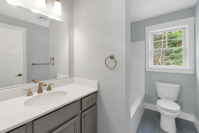 $723,900 | 650 Alton Mountain Road, Alton, NH 03810