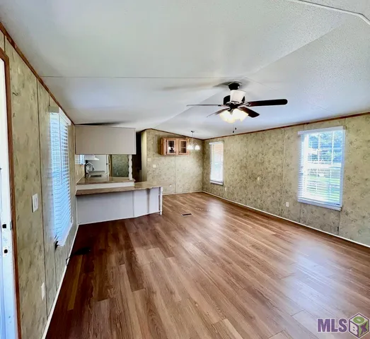 $1,300 | 15056 Tom Williams Road, Gonzales, LA 70737