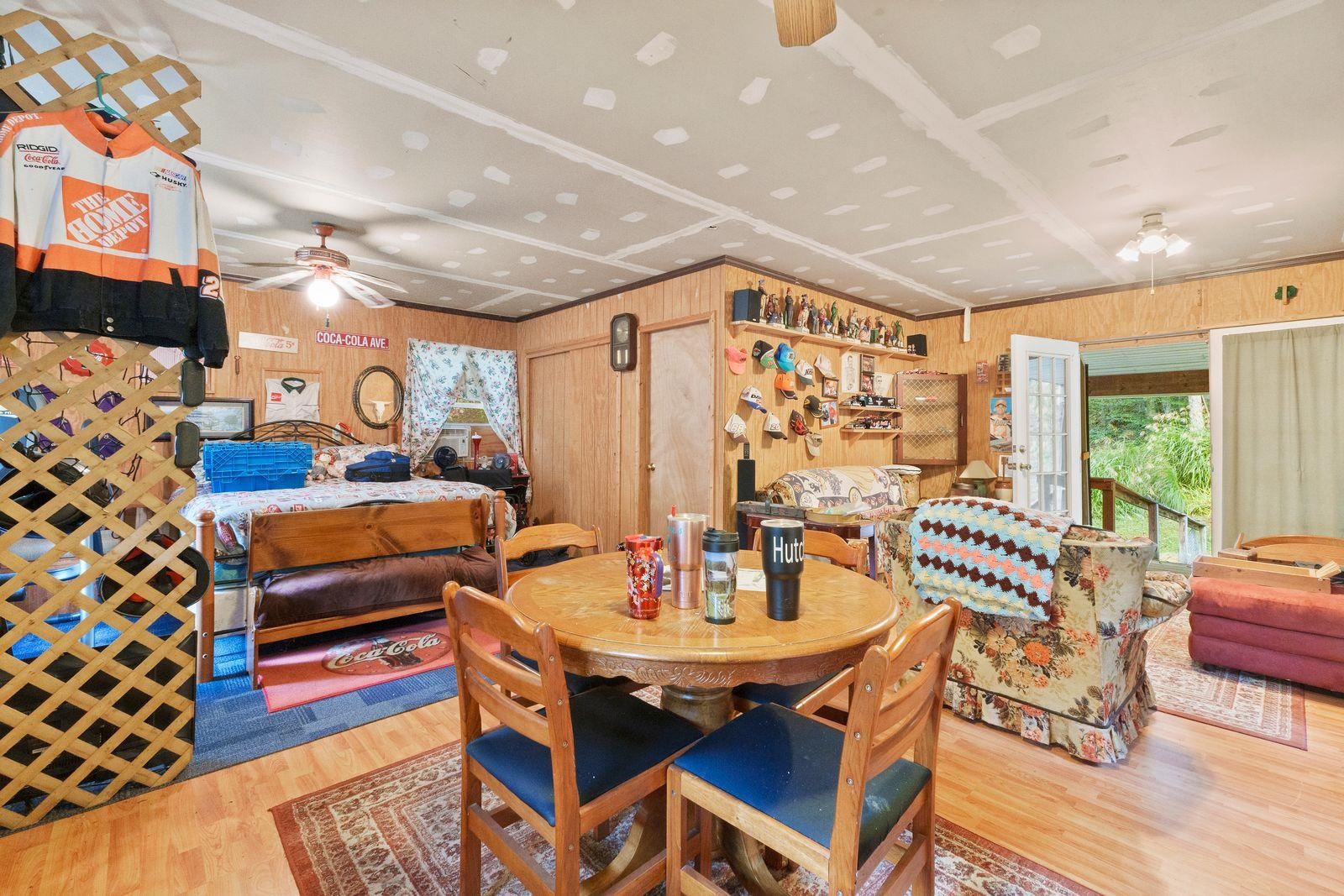 847 Shady Grove Road Louisa, KY 41230 - Photo 6 of 42