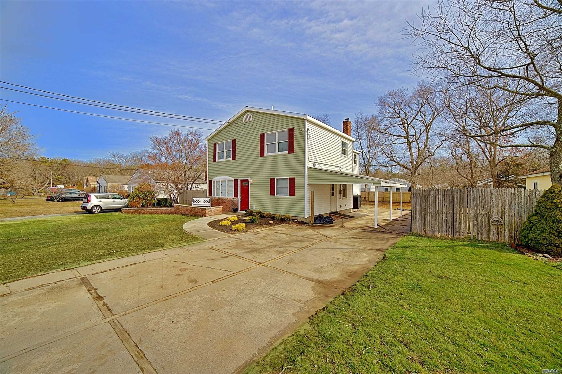 46 Laurin Road Calverton, NY 11933 - Photo 20 of 20 Front of home from right