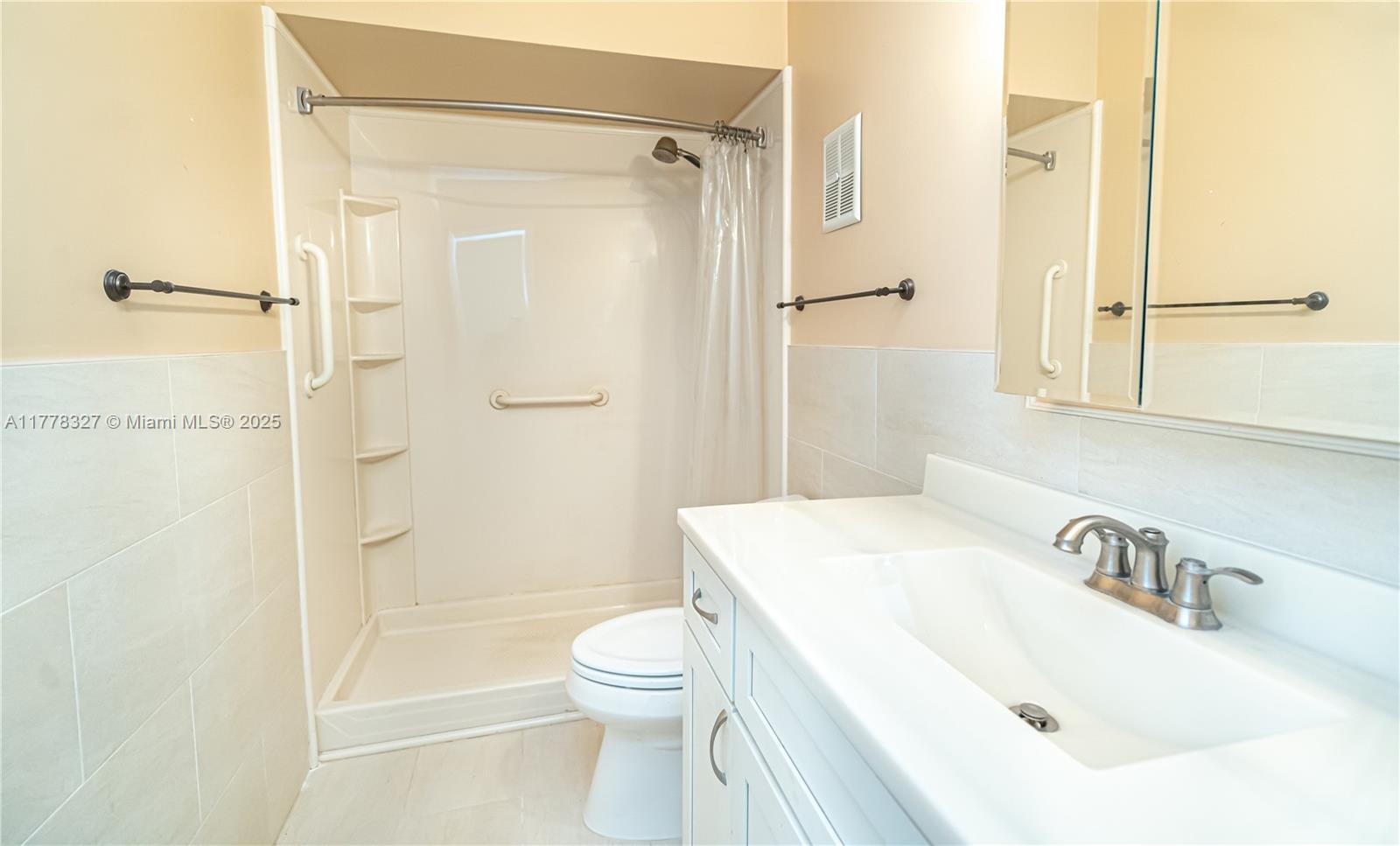 11467 Southwest 109th Road, Unit 7D Miami, FL 33176 - Photo 8 of 37 Gallery Image 8