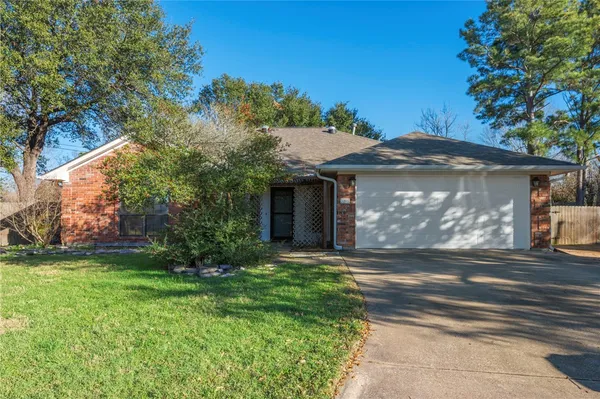 $2,100 | 3205 Callie Circle, College Station, TX 77845